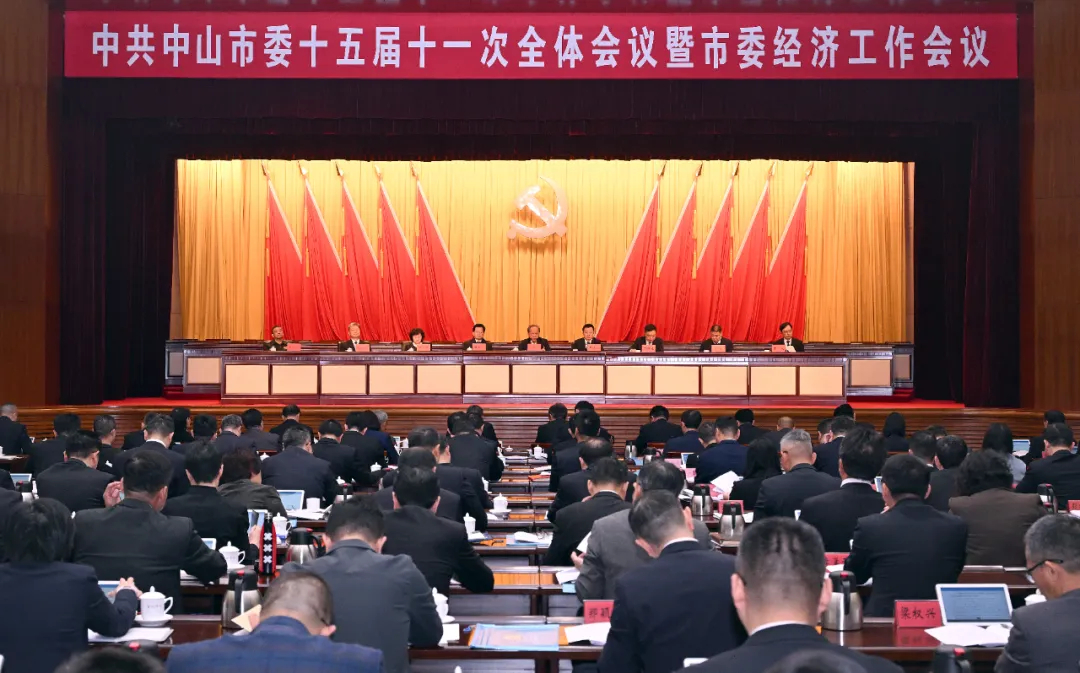 郭文海在市委全会总结讲话强调：持续唱响敢问路在何方 激发全市上下展现策马扬鞭万马奔腾奋勇争先的新气象新局面